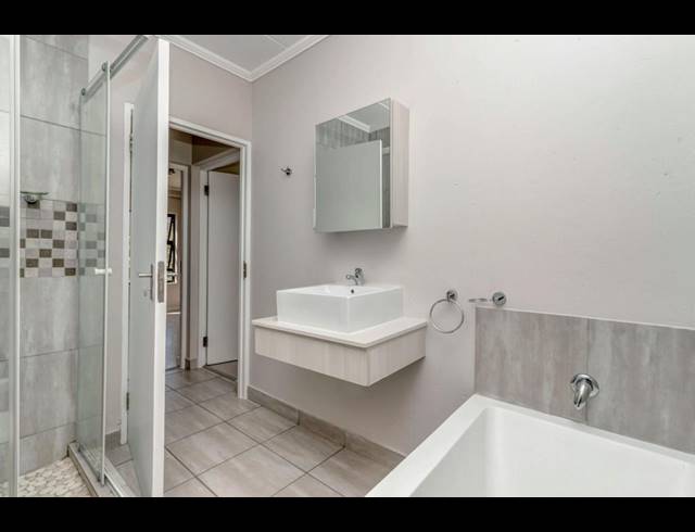2 BEDROOM APARTMENT FOR SALE IN BEVERLEY